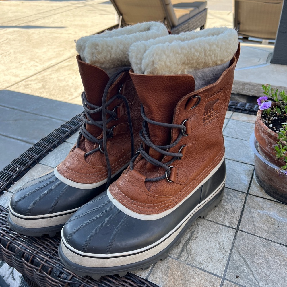 Men’s Sorel boots size 11